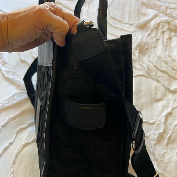 MARC JACOBS The Tote Bag – Black - Picture 8 of 9